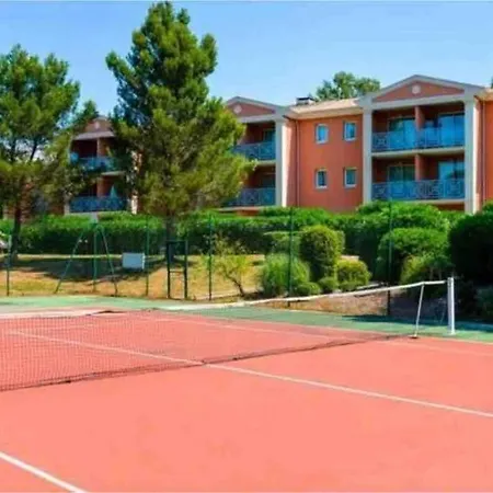 F2 Meuble Piscine/tennis *
